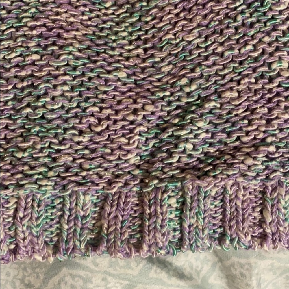 Sweater - Picture 4 of 4